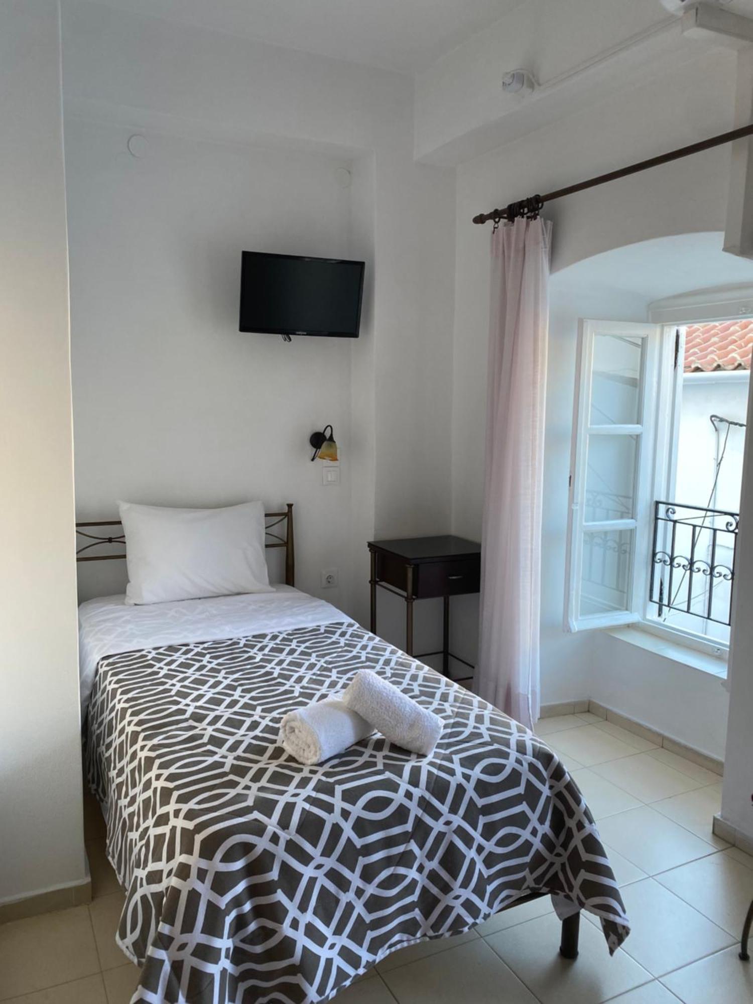 Pension Efie Hydra  Exterior foto