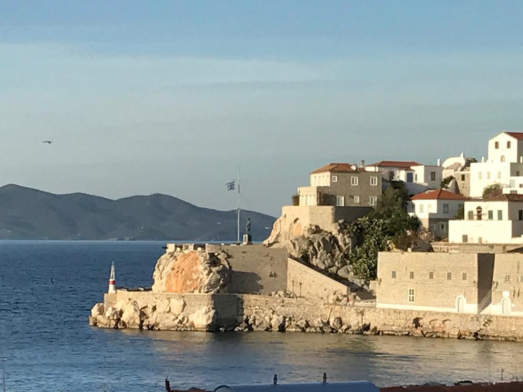 Pension Efie Hydra  Exterior foto